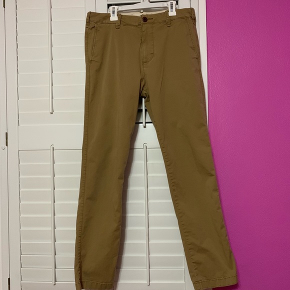 hollister slim straight chino